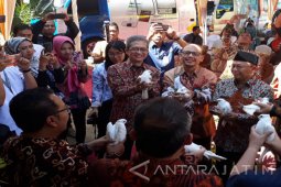 Program BI Jangkau Tingkat Jatim Dicanangkan di Sumenep (Video)
