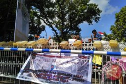 Satpolairud Tanbu Sosialisasi Jaket Pelampung Ke Nelayan