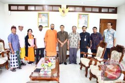 Pastika Jadi Pembicara "World Hindu Democracy Forum"