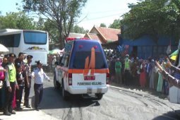 Menderita Sakit,  Dua Calhaj Probolinggo Diantar Ambulans ke AHES