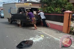 TABRAK PAGAR DAN RAMBU-RAMBU
