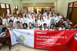 Beritel Uniqlo Menggelar Workshop Kewirausahaan Untuk SMK