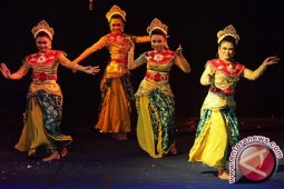 Tari "Pancar Payung Batuah" Juara Se-kalsel