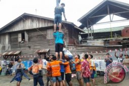 NAIK PINANG MERIAHKAN HUT RI K-72