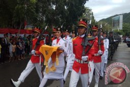 Pembawa Baki Bendera Itu Ingin Jadi Polwan