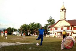 Bupati Buka Pertandingan Sepakbola