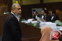 Hakim: RP2 Miliar Untuk Patrialis tak Terbukti