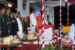 UPACARA PENURUNAN BENDERA MERAH PUTIH
