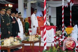 Wabup Pimpin Upacara Penurunan Bendera