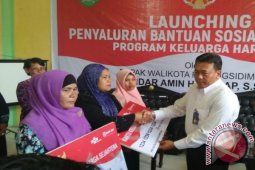 BRI Salurkan Bansos PKH Rp 1,9 Miliar