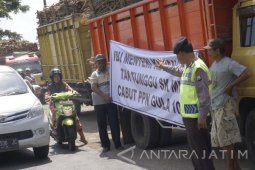 Petani Tebu Tulungagung Mogok Massal 10 Menit (Video)