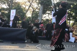 Ketika Menteri PUPR Hunting Foto Karnaval Kemerdekaan
