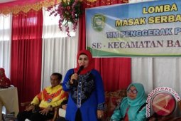 Ratna Ingatkan Ibu Hamil Manfaatkan Bidan Desa