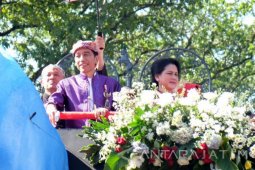 Karnaval Kemerdekaan Diikuti Ribuan Warga (Video)