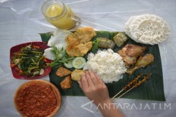 Sensasi Sego Bancakan Surabaya