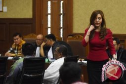 Istri Beberkan Bisnis Andi Narogong