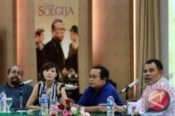 Annisa Hertami Luncurkan "Agar Dapat Kubaca Zaman"