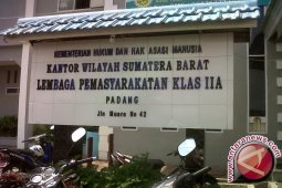 Lapas Padang Keluarkan Napi Dari Blok Pascagempa