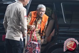 KPK Perpanjang Penahanan Gubernur Sultra Nonaktif