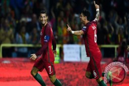 Ronaldo Hattrick, Portugal Kalahkan Faroe