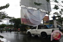 BALIHO TERLEPAS DIHANTAM ANGIN