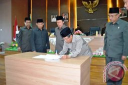 RAPAT PARIPURNA