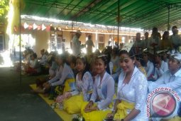 STAHN Mpu Kuturan Singaraja Gelar Upacara "Upanayana" Mahasiswa Baru (Video)