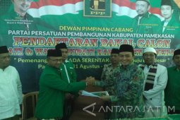 Badrut Tamam Ambil Formulir Bacabup di PPP Pamekasan