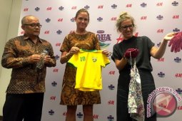 Pemerintah Dukung Danone AQUA dan H&M Pengolahan Sampah Botol Plastik Menjadi Produk Fashion