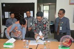 KPK RI Lakukan Pemeriksaan Di Dinas Penanaman Modal