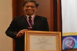 Kepala SMKN 2 Simpang Empat Raih Juara Nasional