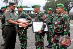 Pangdam Pattimura Pimpin Upacara Lepas-sambut Satgas