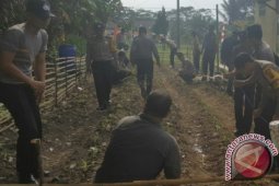 Polisi Kelapa Sosialisasikan Pemanfaatan Pekarangan