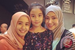 Mantan istri ucapkan selamat pada Laudya Cynthia Bella & Engku Emran