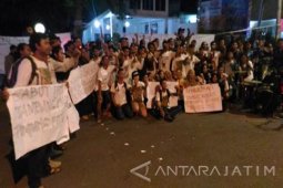 Warga Banyuwangi Gelar Festival Solidaritas  "Stop" Tambang Emas Tumpang Pitu