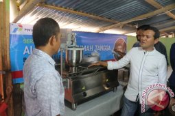 Legislator serahkan bantuan UMKM di Aceh