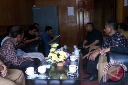 Warga protes proyek tanggul di Aceh Selatan