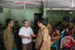 Warnet dihimbau batasi jam buka
