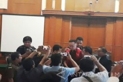 Hakim Kabulkan Pengalihan Penahanan Terdakwa Henry