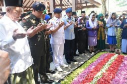 Panglima TNI Ziarah ke Makam Gus Dur