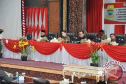Banggar DPRD sampaikan laporan terkait KUPA-PPAS Perubahan 2017
