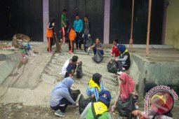 PMI Bakti Sosial  Bersih Pasar