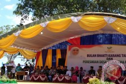 Ibu Mensos Ajak Karang Taruna Mencintai Makam Pahlawan.