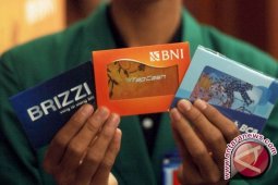 Ekonom: Pengenaan Biaya Isi "E-Money" Bisa Kontradiktif