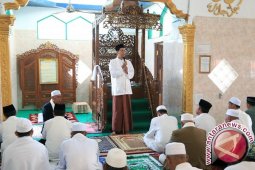 Bupati Shalat Ied di Mesjid Gunung Makmur
