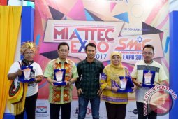 Stand Pemprov Kalsel Terbaik Nasional