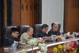 DPRD gelar paripurna jawaban pemerintah terkait RAPBD 2018