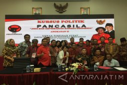 Bupati Anas Paparkan Kinerja di Kursus Politik PDIP