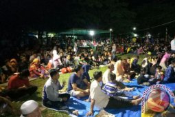 Warga Paser Antusias Tonton Film G30S/PKI