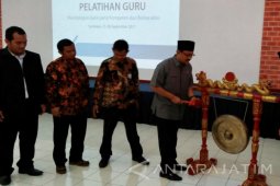 Pemprov Perhatikan Kesejahteraan Guru Madrasah di Jatim